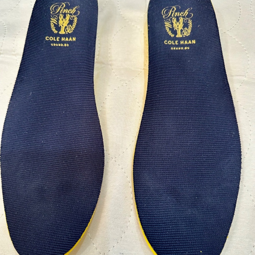 Cole Haan boat shoes 9 - Picture 8 of 8